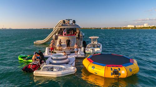 Boat rental in Miami Beach, FL