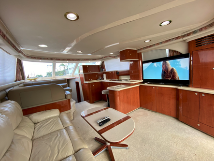 Boating is fun with a Sea Ray in Miami