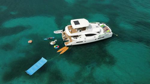 Boat for rent LEOPARD 51.0 feet in Marigot, Saint Martin, St. Martin