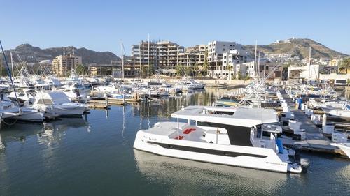 Nacional Model's 42.0 feet in Cabo San Lucas
