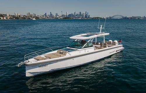Cruiser boat for rent in Sydney