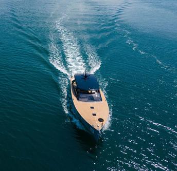 Discover Split region surroundings on this 45 Colnago boat