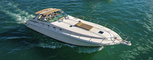 This 50.0' Sea Ray cand take up to 13 passengers around Miami