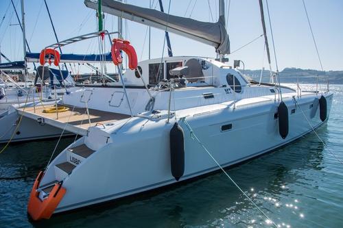 Sailing Catamaran (up to 16 people)