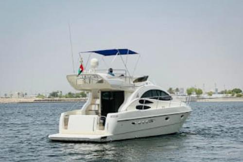 Boat rental in Dubai, 