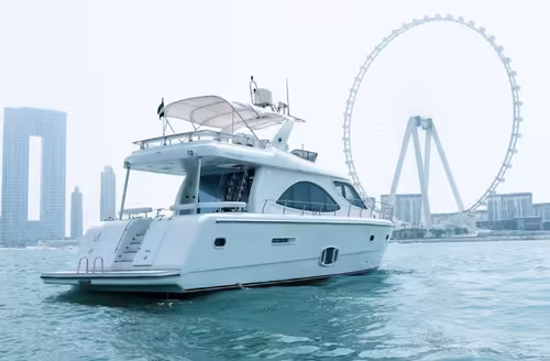 Your Ultimate Yacht Charter Experience Awaits!