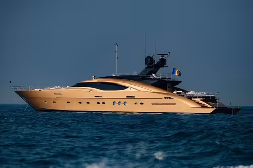 Sail in Splendor: Luxurious 136ft Mega Yacht in Dubai for 35 Guests!