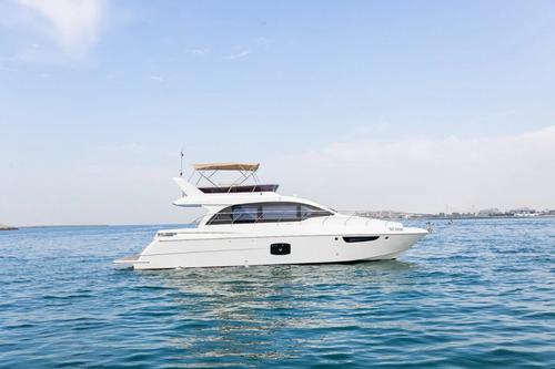 Boat rental in Dubai, 