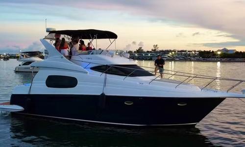 Boating is fun with a Motor yacht in Miami