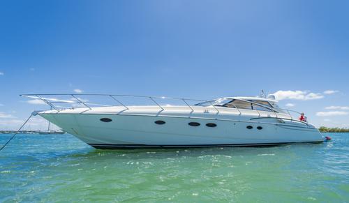 Boating is fun with a Motor yacht in Miami