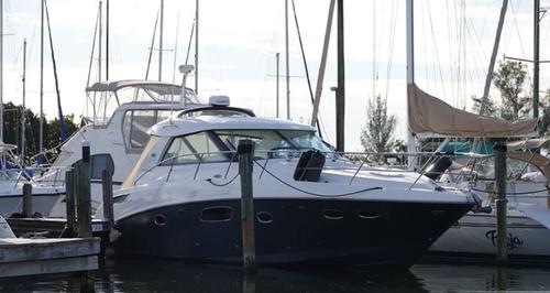 Boating is fun with a Sea Ray in Fort Lauderdale