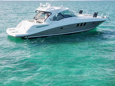 Boating is fun with a Sea Ray in Miami