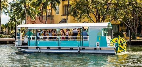 Amazing 26-person Party Barge with great Sound System