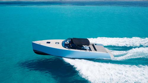 Up to 9 persons can enjoy a ride on this Motor yacht boat