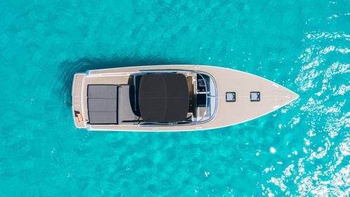 VanDutch's 40.0 feet in Ibiza