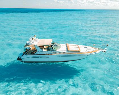 Last Minute Deal! 43' Sea Ray Yacht for Rent in Cancun, Mexico.