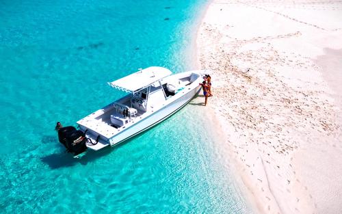 Motor boat boat rental in Exuma, Bahamas