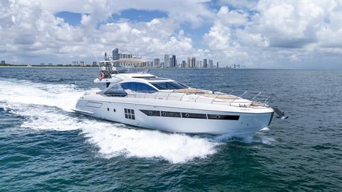 Up to 12 persons can enjoy a ride on this Azimut boat
