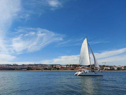 Lagoon's 43.0 feet in Lisboa