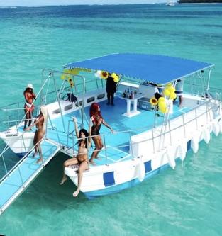 Sea Ray boat for rent in Bavaro punta cana