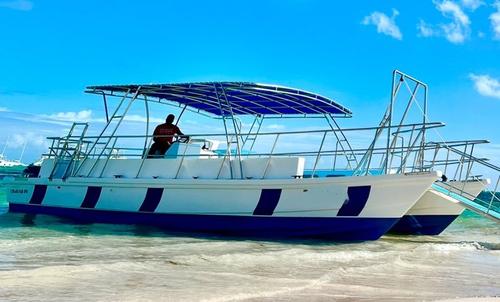Exclusive Boat  Rental: 5-Star Crew & Captain Provided🥳