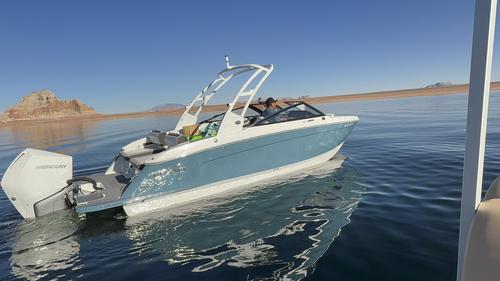 Unforgettable Adventures on Lake Powell with Cobalt R6
