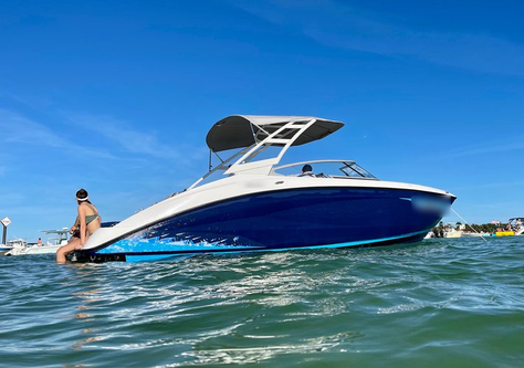 Bow rider boat rental in Miami, FL