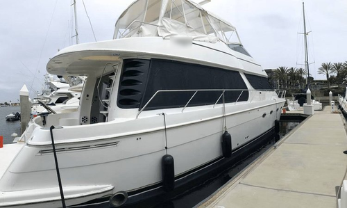Up to 12 persons can enjoy a ride on this Cruiser boat