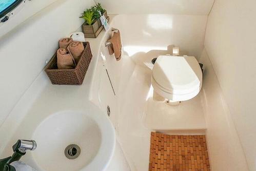 Discover Cozumel surroundings on this Sundeck 280 Sea Ray boat