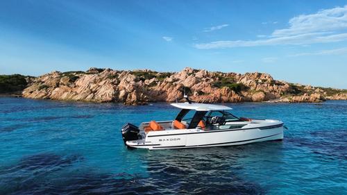 Boating is fun with a Weekender in Sardinia