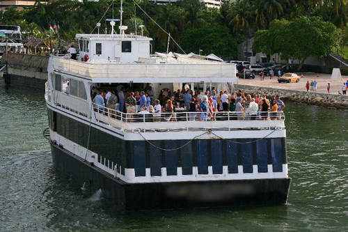 Up to 516 persons can enjoy a ride on this Mega yacht boat