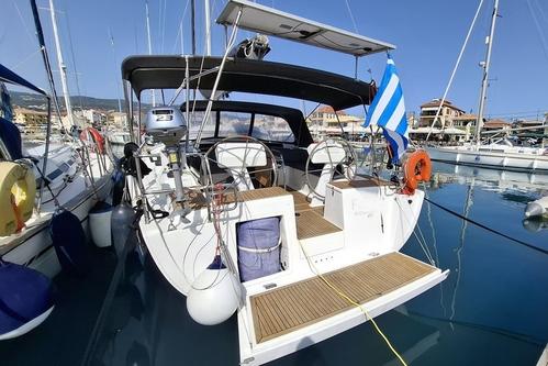 Boating is fun with a Hanse in Lefkada