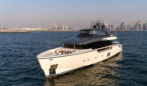 Boat rental in Dubai, 