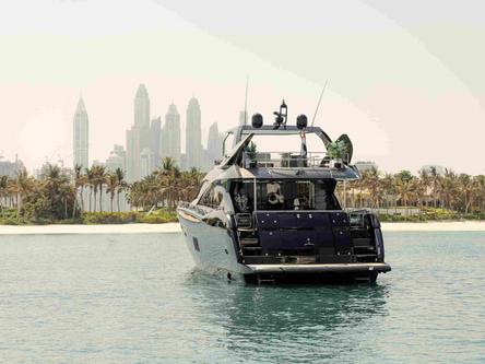 Up to 30 persons can enjoy a ride on this Sunseeker boat