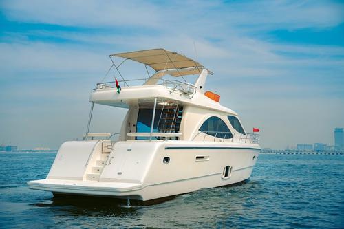 Flybridge boat rental in Dubai, United Arab Emirates