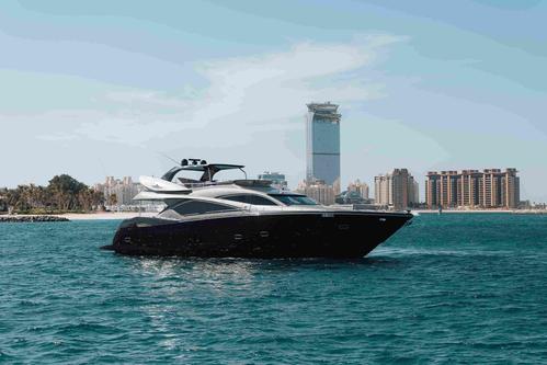 Sunseeker 82’ Yacht Charter in Dubai…