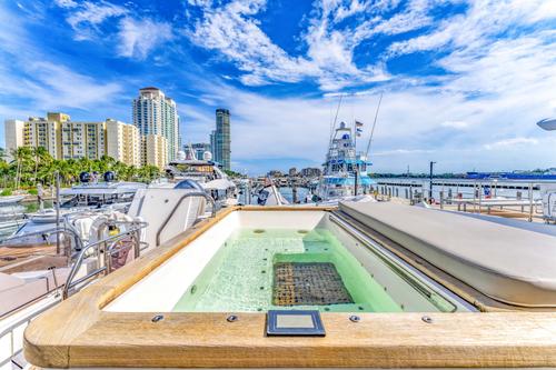 Motor yacht boat for rent in Miami Beach