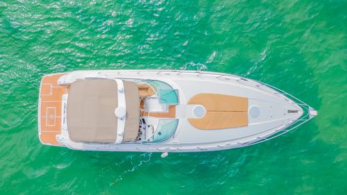 Boat rental in Miami, FL