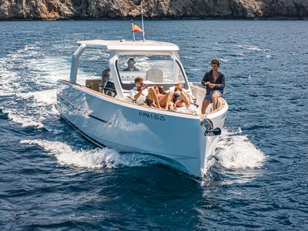 Luxury Fjord 39 XL Yacht Charter in Port de Pollença – Private Day Cruise in Mallorca