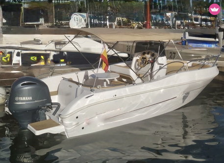 22ft Open Motorboat with 175HP – Perfect for Coastal Day Cruises