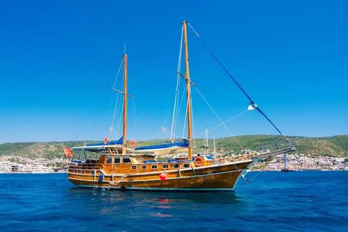Unforgettable Experience on a 6-Cabin Luxury Gulet in Bodrum’s Stunning Waters