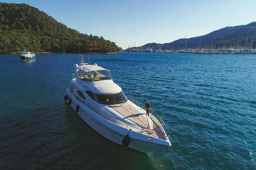 Luxury 27-Meter Motor Yacht for 24 People in Antalya Center – A Perfect Blue Cruise Experience