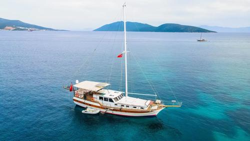 Unforgettable Blue Cruise on a Comfortable 18-Meter Gulet in Bodrum’s Stunning Bays