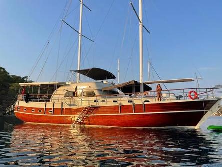 Luxury Blue Voyage for 12 Guests Aboard a 5-Cabin Gulet in Bozburun’s Stunning Waters