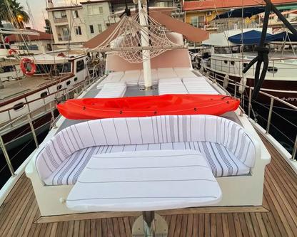 Up to 7 persons can enjoy a ride on this Gulet boat