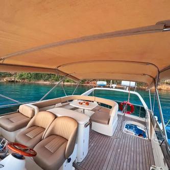 Discover Gocek surroundings on this Made Custom boat