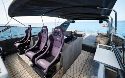 Boating is fun with a Motor yacht in Marbella