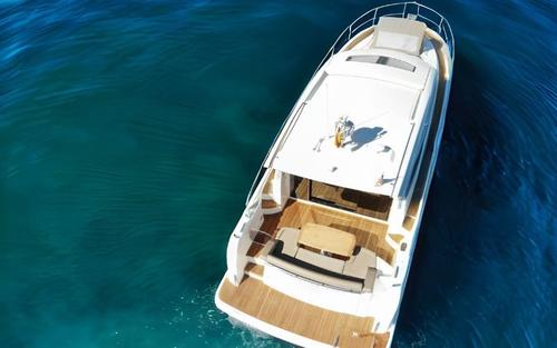 Jeanneau's 50.0 feet in Marbella