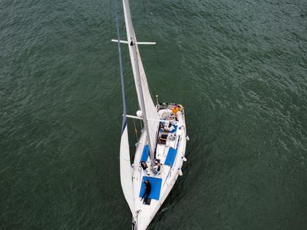 Discover Horta surroundings on this Sun Legend Jeanneaut boat