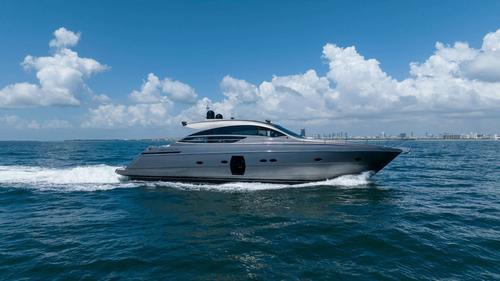 Up to 13 persons can enjoy a ride on this Motor yacht boat